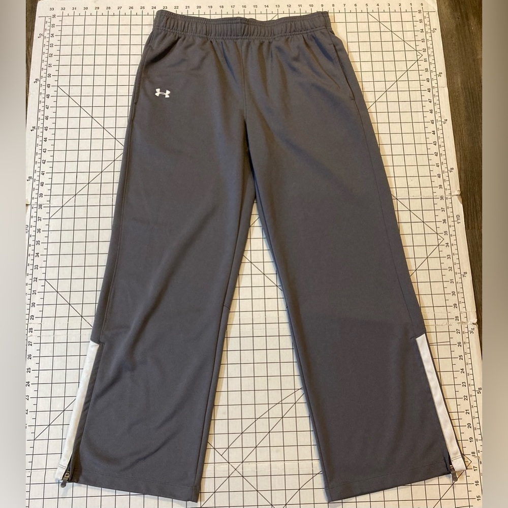 Under Armour Men’s Medium Grey‎ Loose Fit Pants